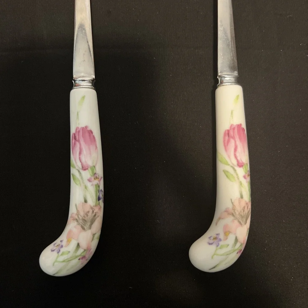 Vintage Ceramic Handle w/  Floral‎ Design 11 inches Silver Salad Server